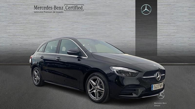 Usado Mercedes B250e AMG line 218 CV (160 kW) 2024 Negro noche Monovolumen