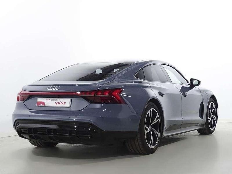 Usado Audi e-tron GT quattro 350 kW (476 CV) 2022 Gris Berlina