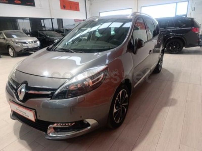 Usado Renault Grand Scénic III Bose Edition 130 CV (95 kW) 2014 Beige Monovolumen