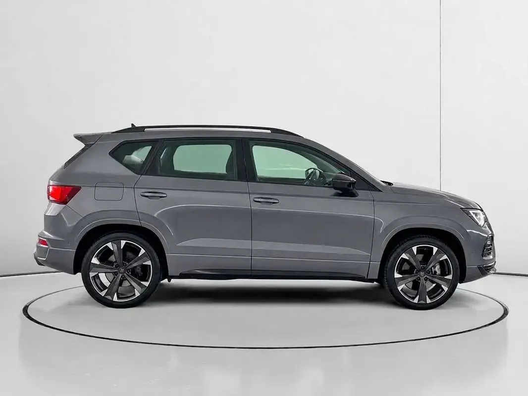Usado Cupra Ateca VZ3 300 CV (220 kW) 2023 Gris SUV