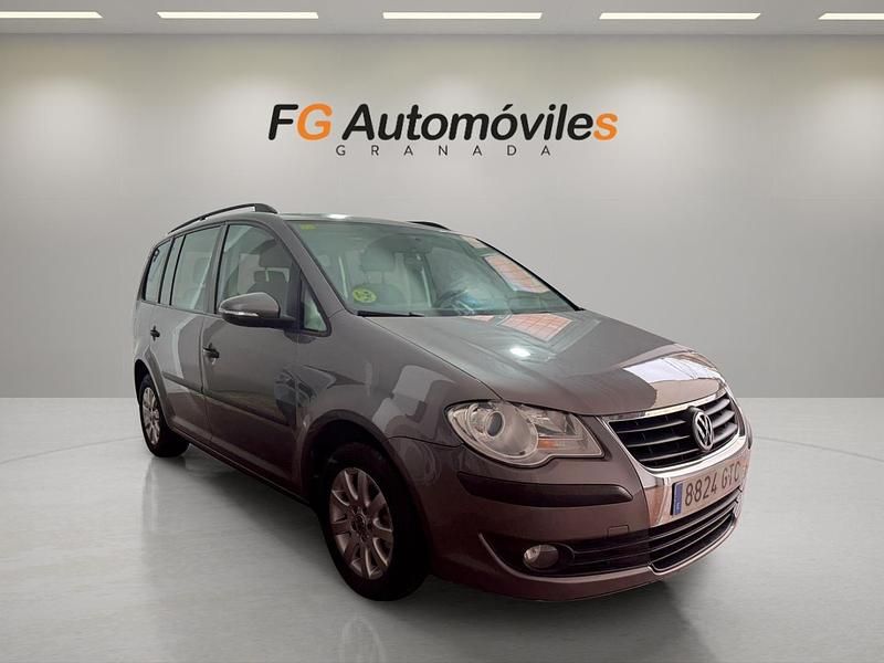 Usado VW Touran Edition 105 CV (77 kW) 2010 Gris Monovolumen