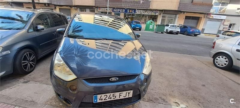 Usado Ford S-MAX Titanium 140 CV (102 kW) 2007 Gris / plata Monovolumen