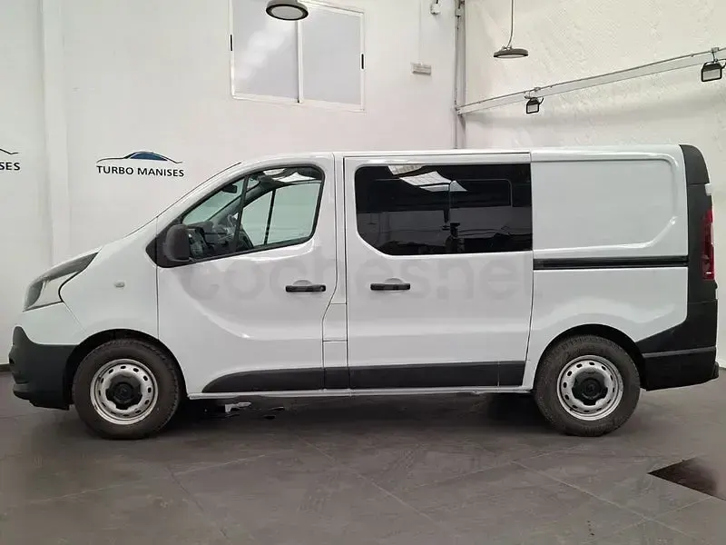 Usado Renault Trafic LIMITED 120 CV (88 kW) 2019 Blanco Monovolumen
