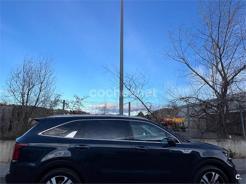 Käytetty Kia Sorento 230 HP (169 kW) 2023 Sininen Katumaasturi