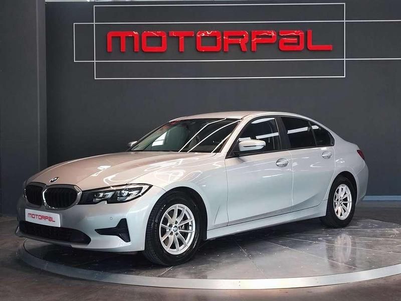 Usado BMW 320e Comfort Edition 190 CV (139 kW) 2021 Gris / plata Berlina