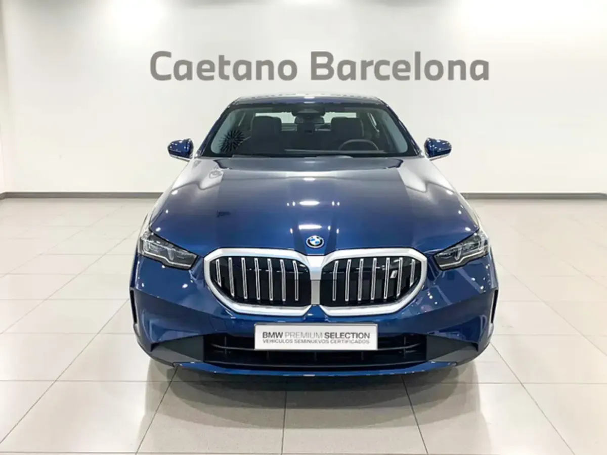 Usado BMW i5 250 kW (340 CV) 2026 Azul Berlina
