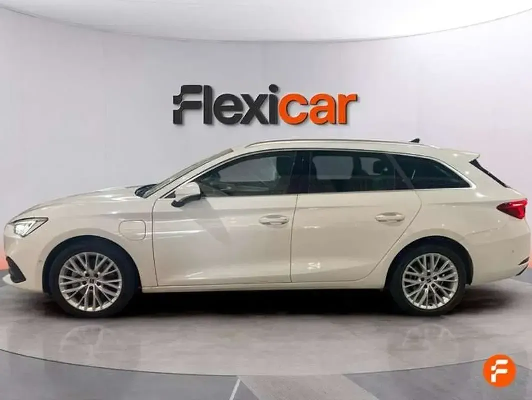 Usado Seat Leon XCELLENCE 205 CV (150 kW) 2021 Blanco Utilitario