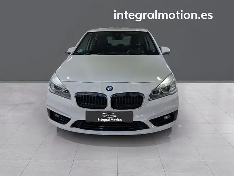Usado BMW 216 Active Tourer 116 CV (85 kW) 2015 Blanco Monovolumen