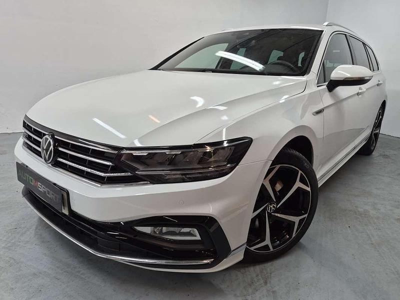 Usado VW Passat R-line 150 CV (110 kW) 2021 Blanco Familiar