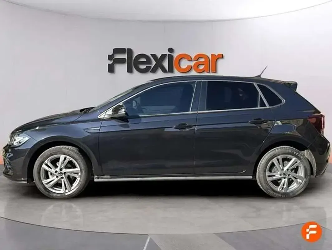 Usado VW Polo Life 95 CV (69 kW) 2022 Negro Utilitario