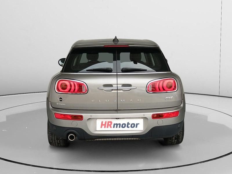 Usado Mini One Clubman 102 CV (75 kW) 2018 Beige Familiar
