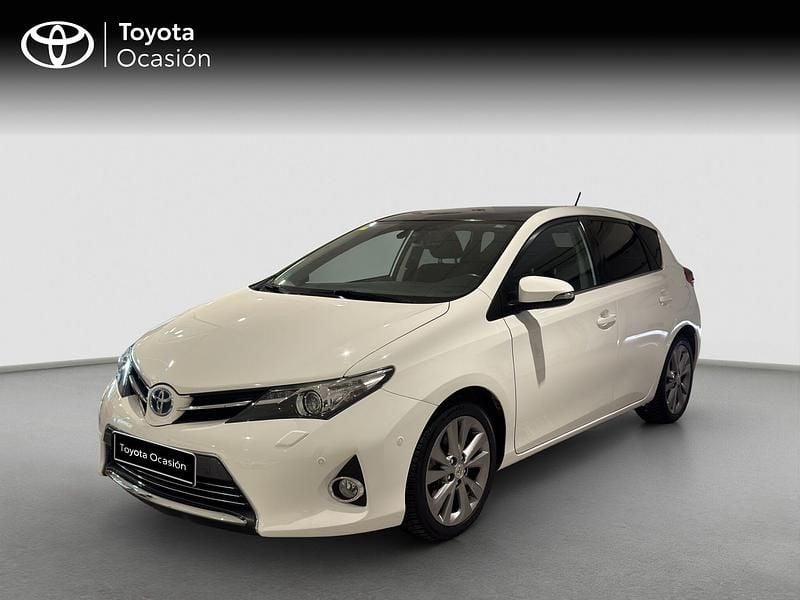 Usado Toyota Auris Skyview Edition 136 CV (100 kW) 2013 Blanco