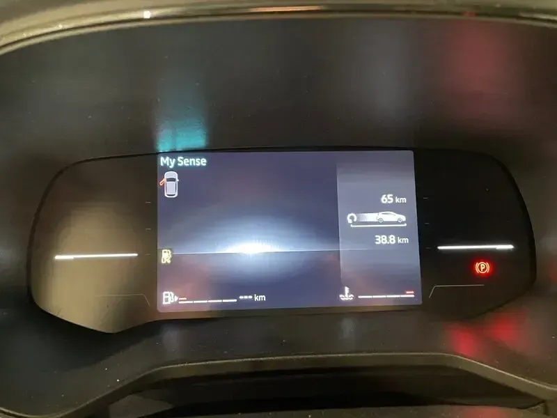 Nuevo Renault Clio V Techno 100 CV (73 kW) 2025 Rojo Berlina
