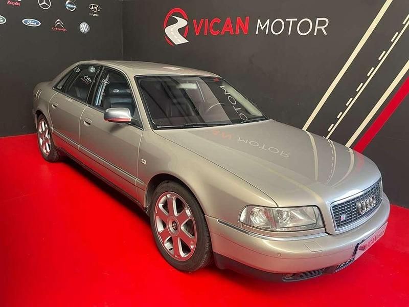 Beige Usado 2000 Audi S8 Berlina | 7900 € - Imagen 1/4