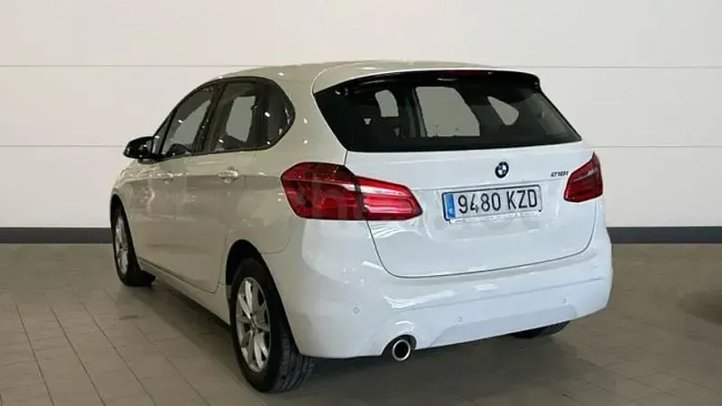 Usado BMW 218 140 CV (102 kW) 2019 Blanco Familiar