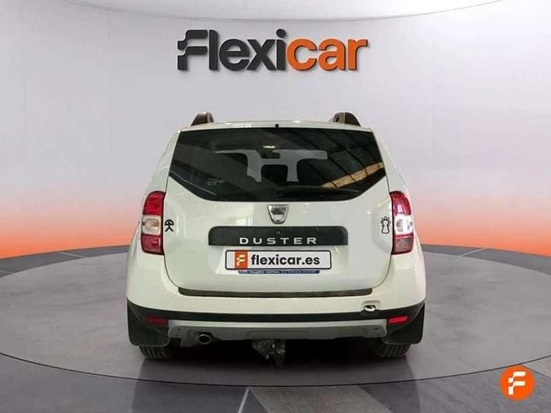 Usado Dacia Duster Ambiance 90 CV (66 kW) 2016 Blanco SUV