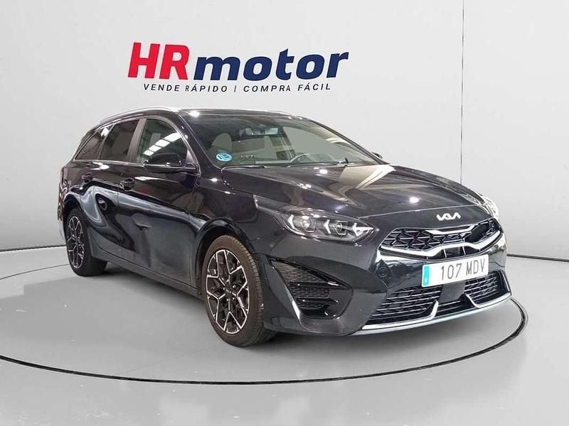 Usado Kia Ceed GT-Line 162 CV (119 kW) 2023 Negro Utilitario