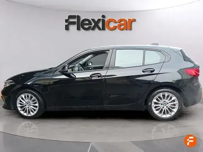 Usado BMW 118 136 CV (100 kW) 2022 Negro Utilitario