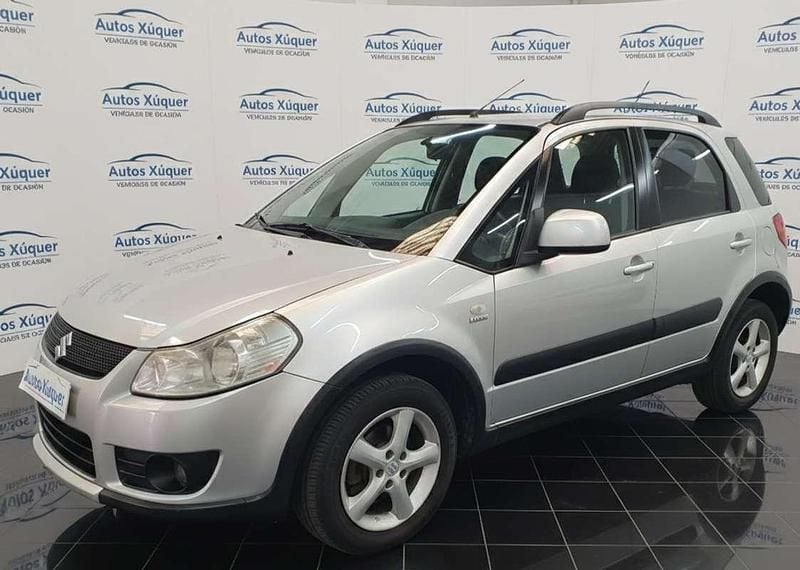 Usado Suzuki SX4 GLX 120 CV (88 kW) 2008 Gris Utilitario