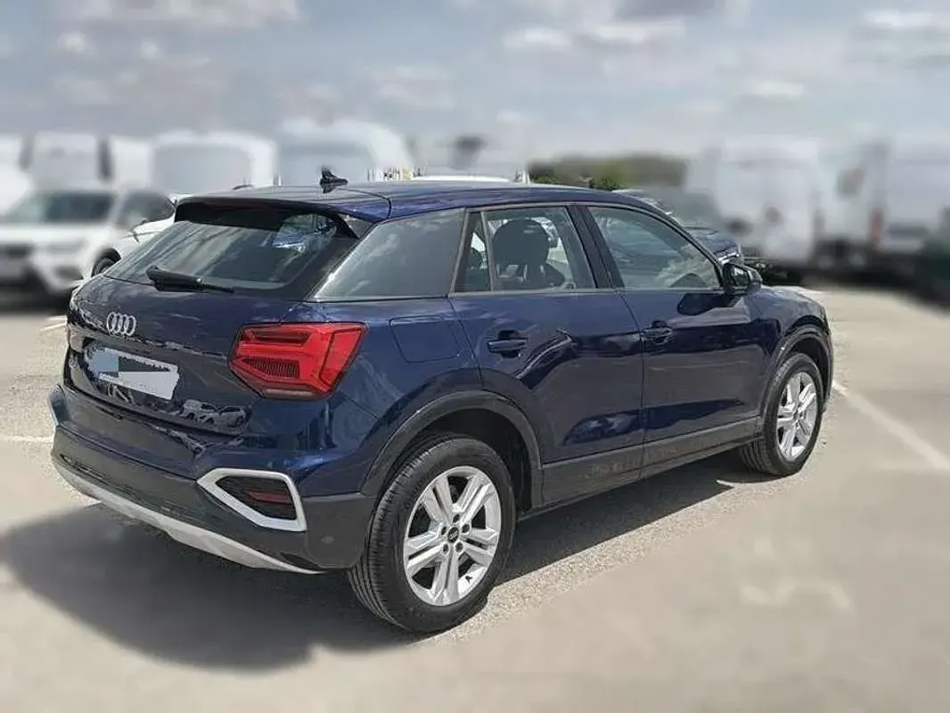 Usado Audi Q2 Advanced 150 CV (110 kW) 2022 Azul SUV