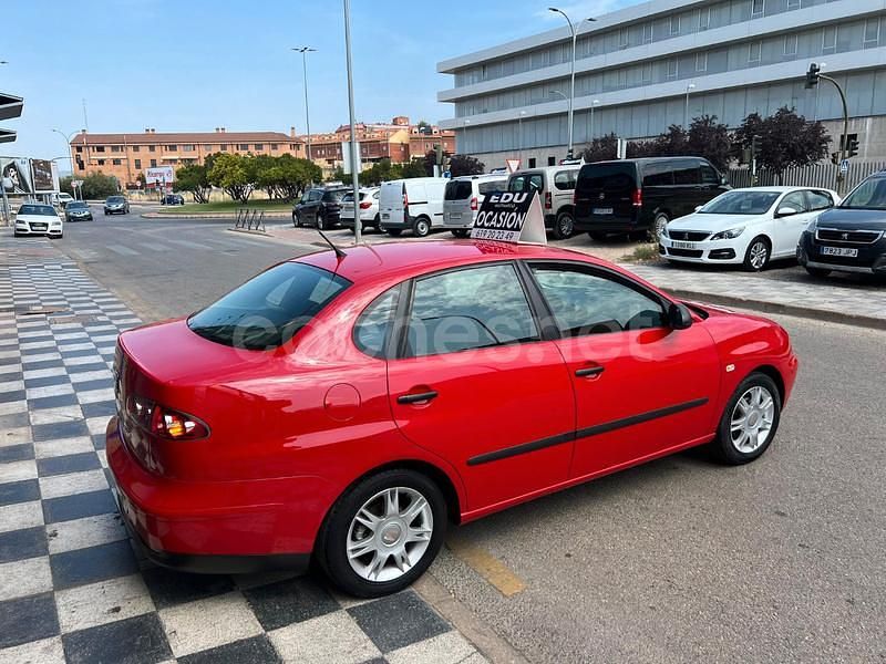 Usado Seat Cordoba Reference 100 CV (73 kW) 2007 Rojo Berlina