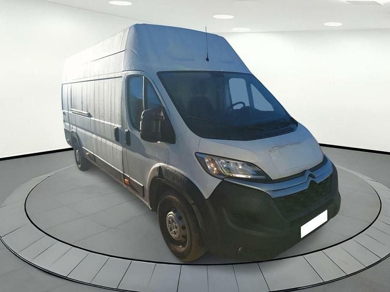 Usado Citroën Jumper 140 CV (102 kW) 2019 Blanco Monovolumen