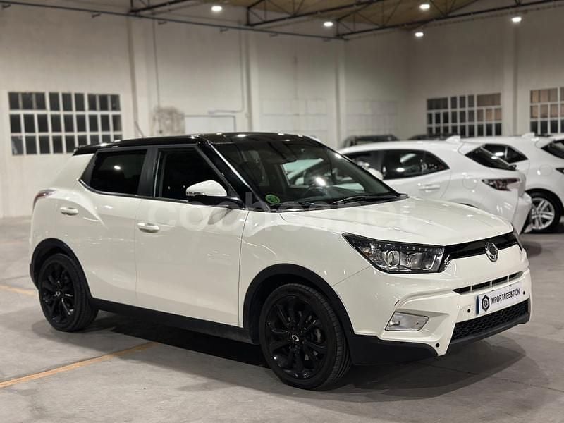 Blanco Usado 2016 Ssangyong (KGM) Tivoli Limited SUV | 10.990 € - Imagen 1/4