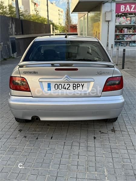 Usado Citroën Xsara Exclusive 110 CV (80 kW) 2002 Gris / plata Berlina