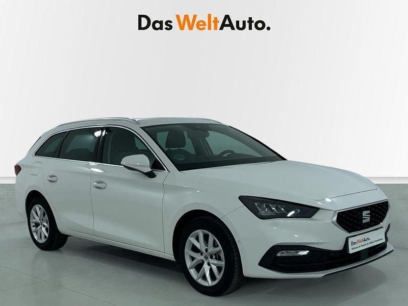 Usado Seat Leon Style 116 CV (85 kW) 2025 Blanco Familiar