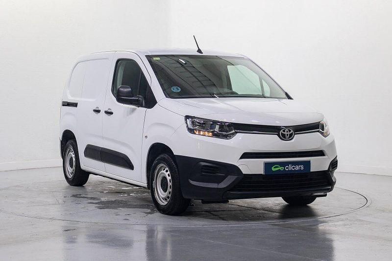 Usado Toyota Proace City City 100 CV (73 kW) 2022 Blanco Monovolumen