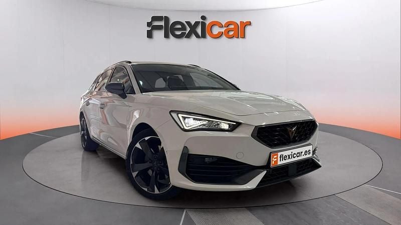 Usado Cupra Leon 150 CV (110 kW) 2023 Blanco Familiar