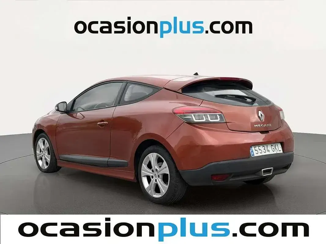 Usado Renault Mégane III Dynamique 106 CV (77 kW) 2009 Naranja Coupe