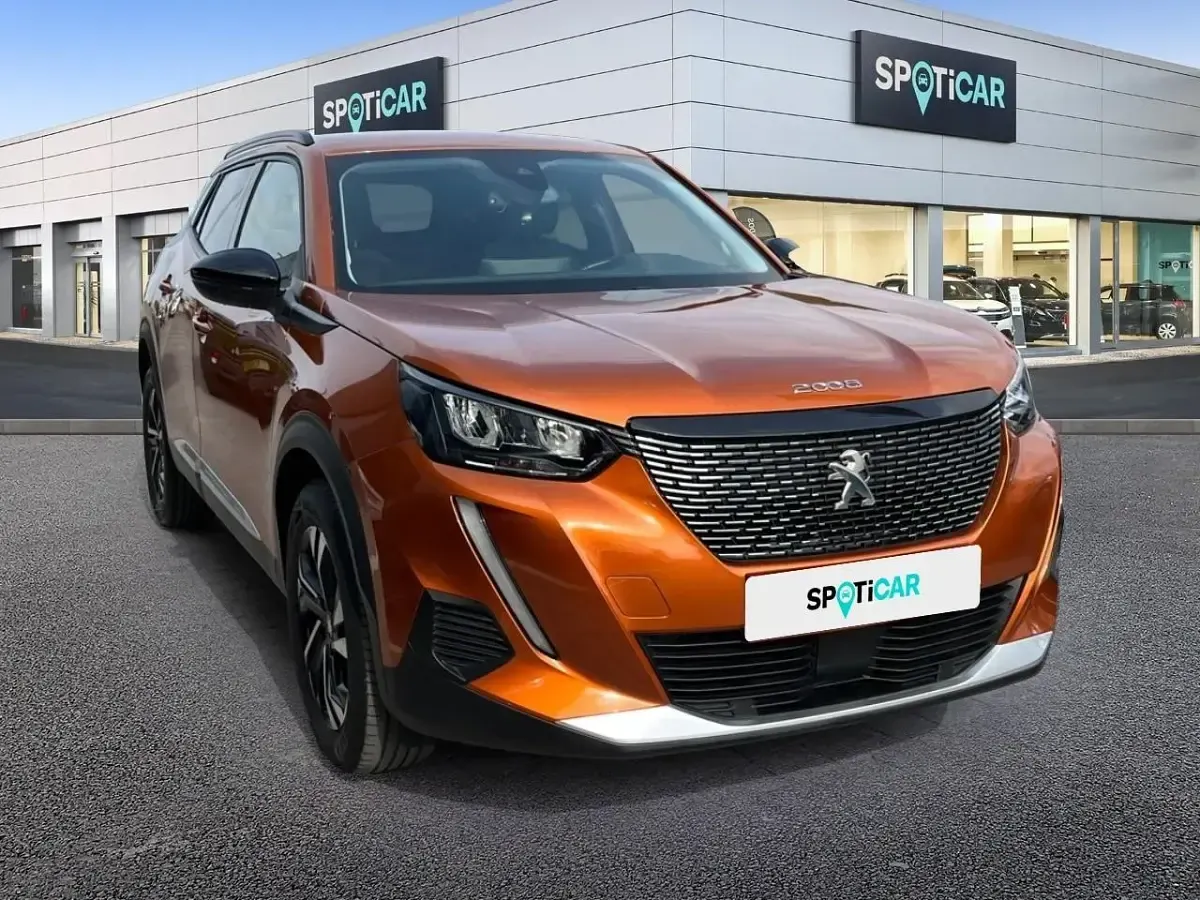 Usado Peugeot 2008 Allure 100 HP (73 kW) 2022 Laranja SUV