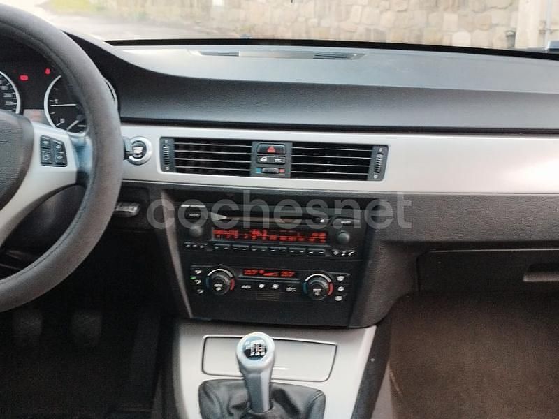 Usado BMW 320 163 CV (119 kW) 2007 Blanco Familiar