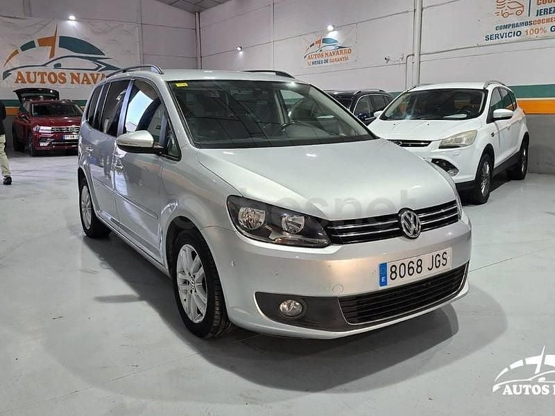 Usado VW Touran Advance 105 CV (77 kW) 2015 Gris / plata Monovolumen