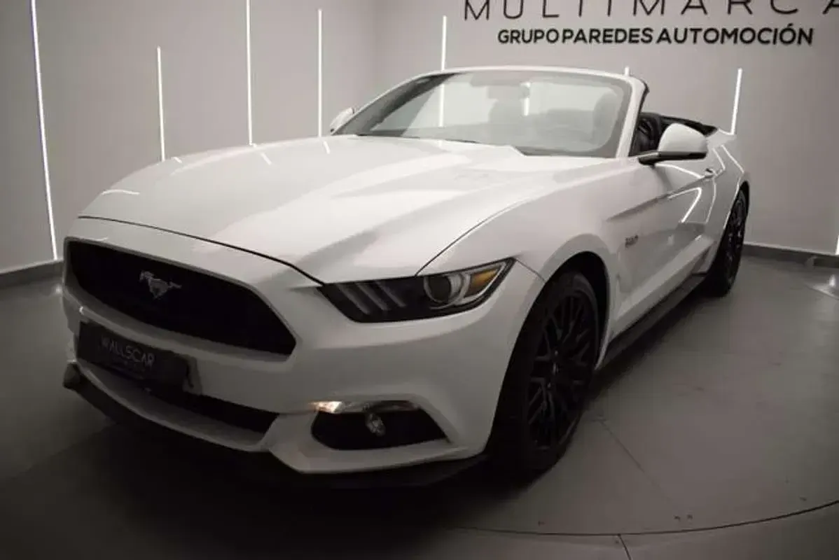 Usado Ford Mustang GT 417 CV (306 kW) 2017 Blanco Descapotable