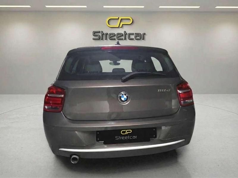 Usado BMW 118 150 CV (110 kW) 2014 Gris Utilitario