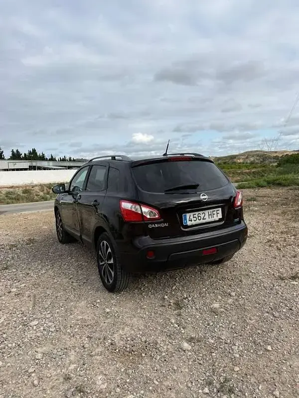 Usado Nissan Qashqai Premium Edition 106 CV (77 kW) 2011 Negro SUV