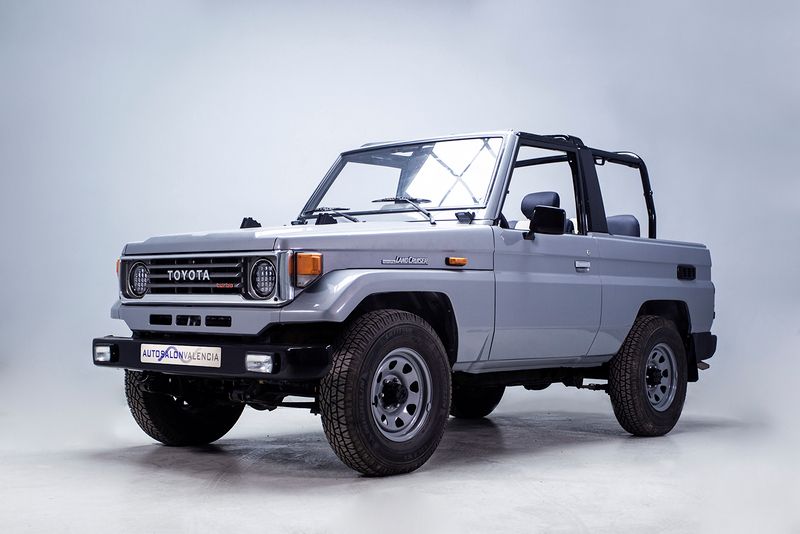 Usado Toyota Land Cruiser 114 CV (83 kW) 1991 Gris SUV