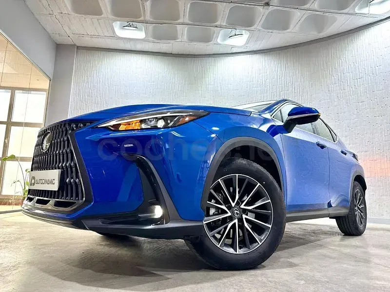 Usado Lexus NX350h 242 CV (177 kW) 2024 Azul SUV