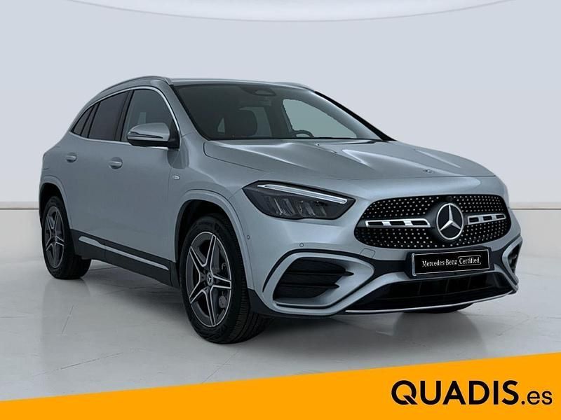 Usado Mercedes GLA250 218 CV (160 kW) 2025 Gris SUV