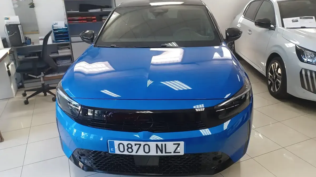Nuevo Opel Corsa 100 CV (73 kW) 2026 Azul Utilitario