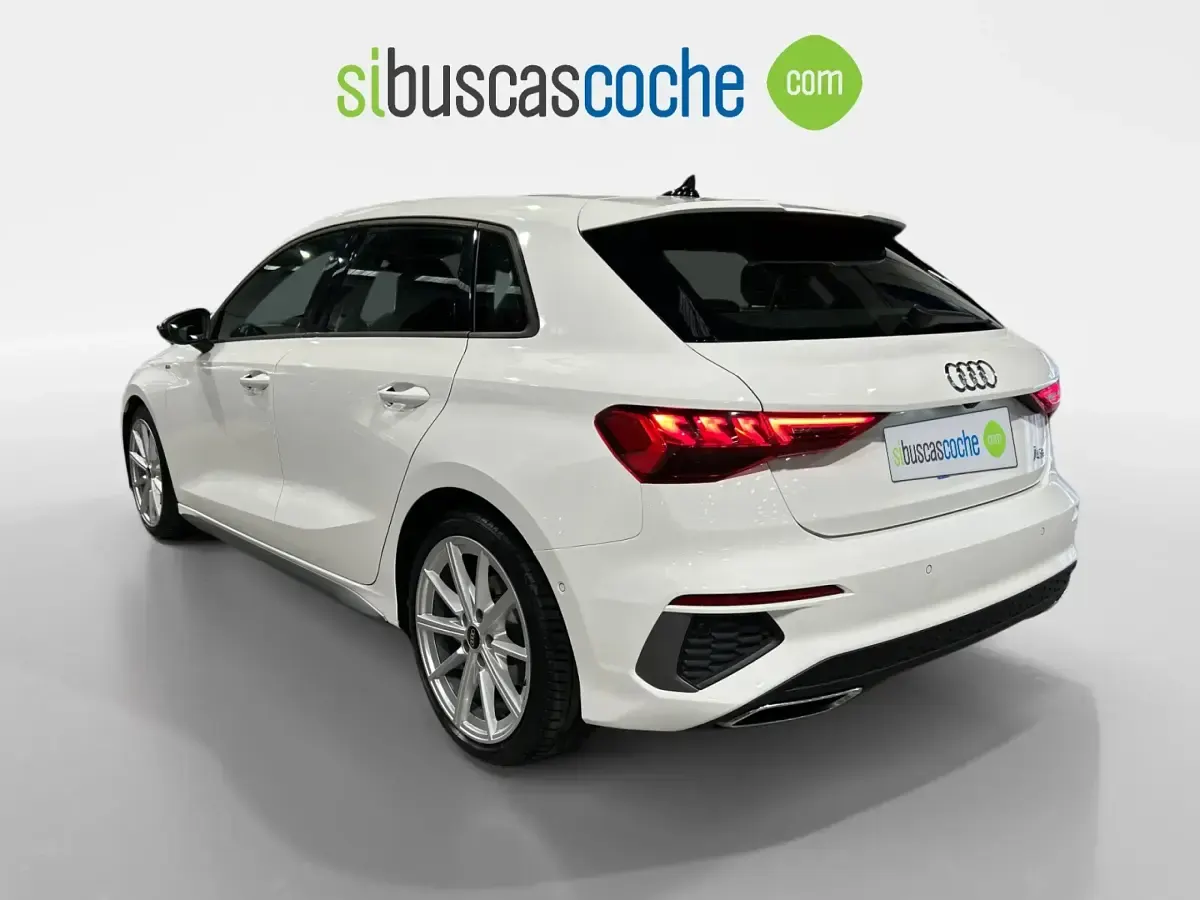 Usado Audi A3 S-Line 150 CV (110 kW) 2021 Gris/plata Berlina