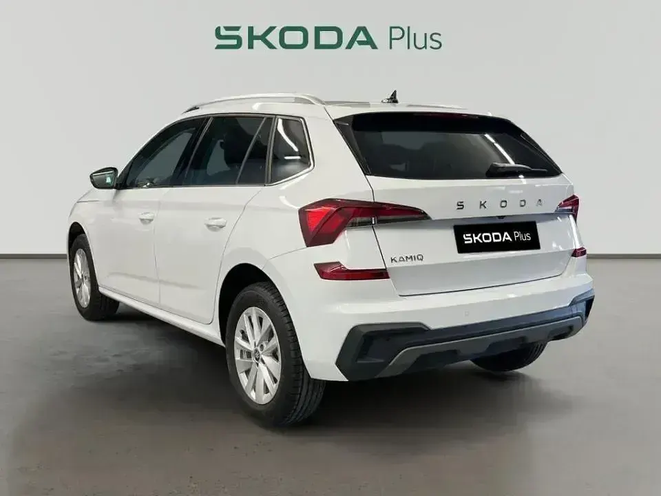Usado Skoda Kamiq Selection 116 CV (85 kW) 2025 Blanco SUV