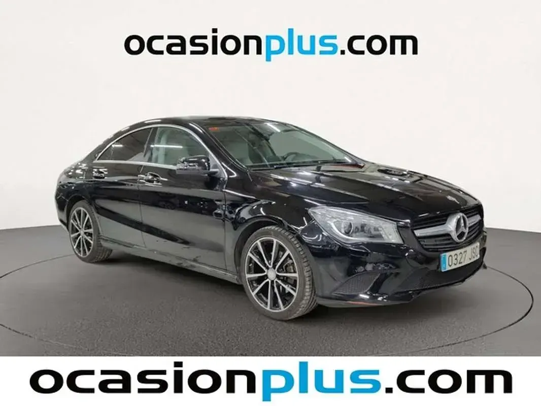 Usado Mercedes CLA200 136 CV (100 kW) 2016 Negro Coupe