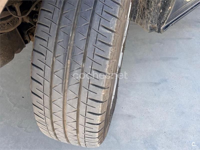 Usado VW Caravelle Trendline 140 CV (102 kW) 2012 Negro Monovolumen