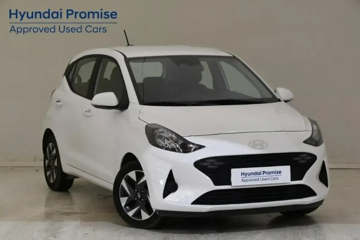 Nuevo Hyundai i10 63 CV (46 kW) 2026 Rojo Utilitario