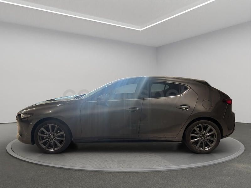 Usado Mazda 3 Exclusive-Line 122 CV (89 kW) 2024 Gris / plata Berlina