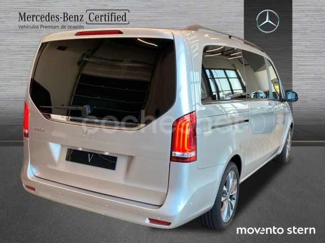 Usado Mercedes V250 Avantgarde 190 CV (139 kW) 2024 Gris / plata Monovolumen