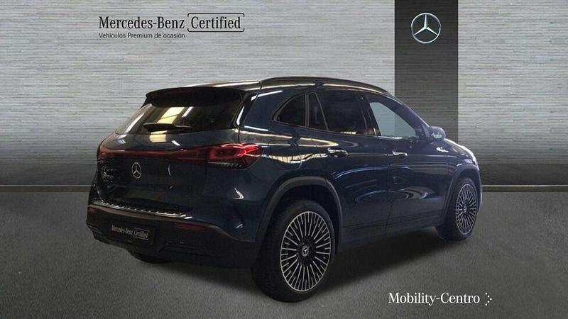 Usado Mercedes EQA250+ AMG line 139 kW (190 CV) 2023 Denim blue  metallic paint SUV